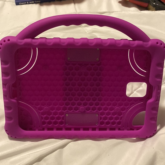 🔴 $3 - Tablet Case Purple 🔴 $3 Bundle Item - Picture 3 of 6